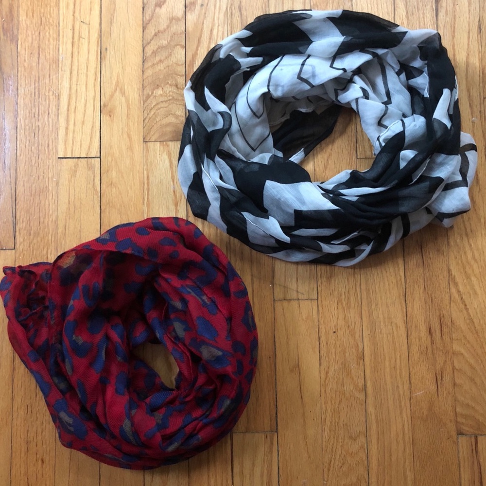 2 Fashion Scarves